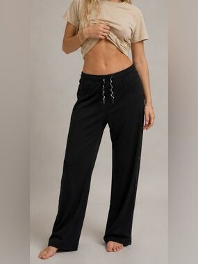 Women's Black Wide-Leg Pull-On Track Pants with Drawstring